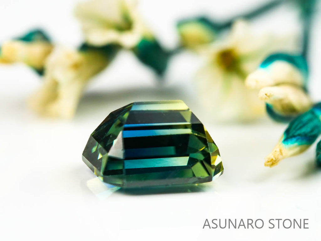 バイカラーサファイア 　エメラルドカット　 スリランカ産　0.72ct【220117-585】