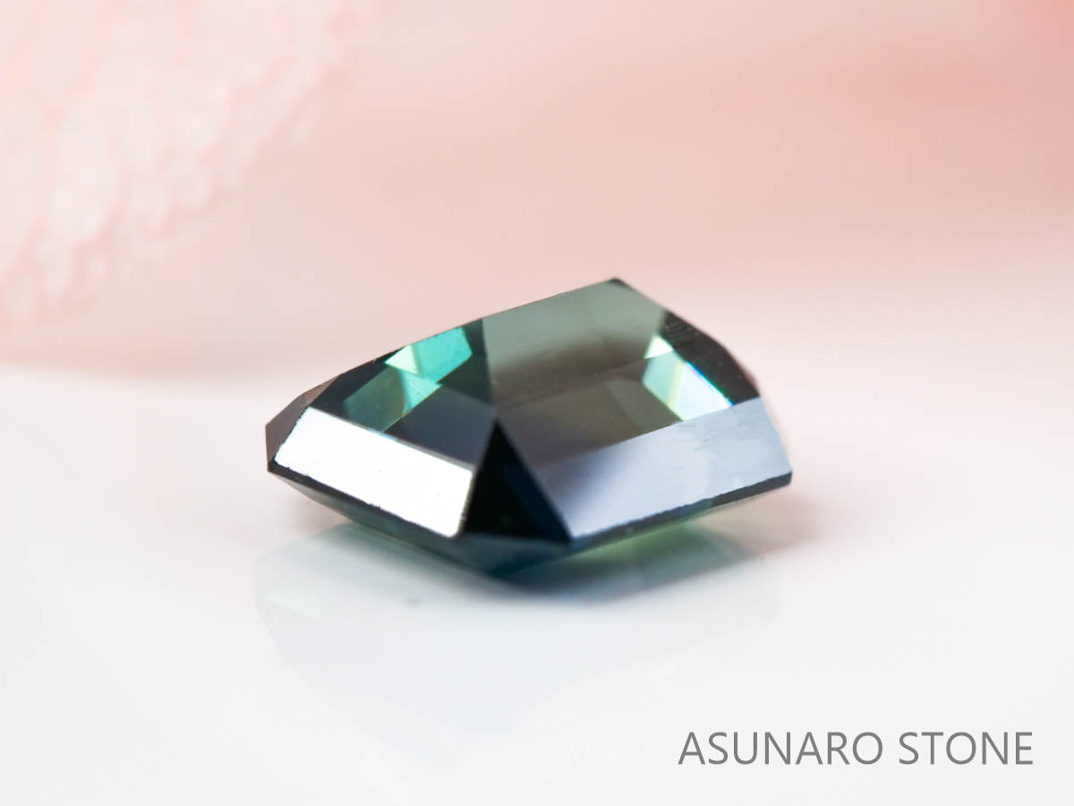 バイカラーサファイア 　エメラルドカット　 スリランカ産　0.49ct【220202-603】