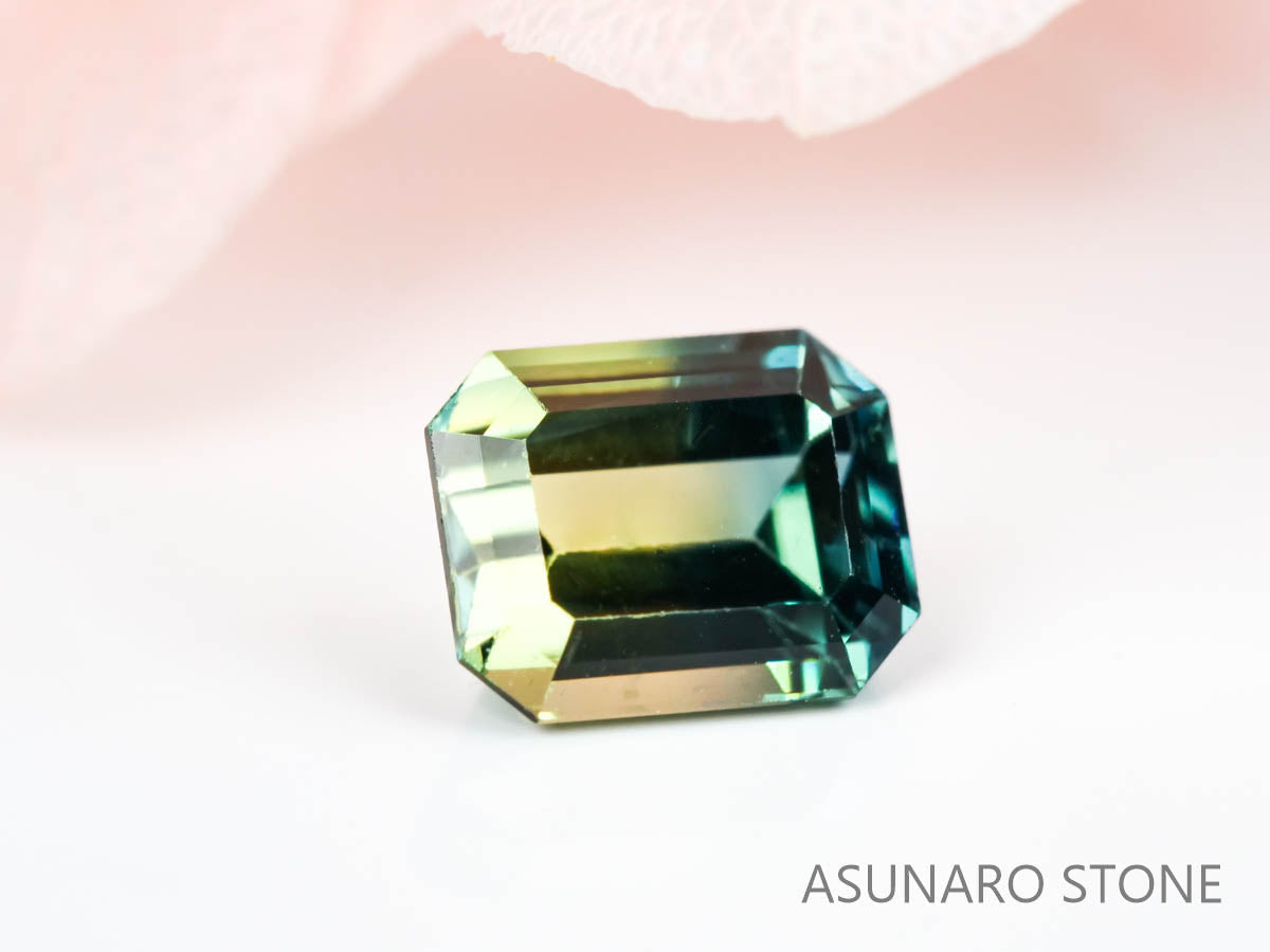 バイカラーサファイア エメラルドカット スリランカ産 0.61ct【220202