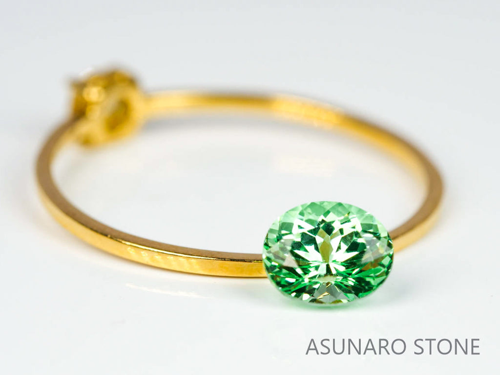 ミントガーネット タンザニア産  オーバルカット　 0.65ct【220131-346】