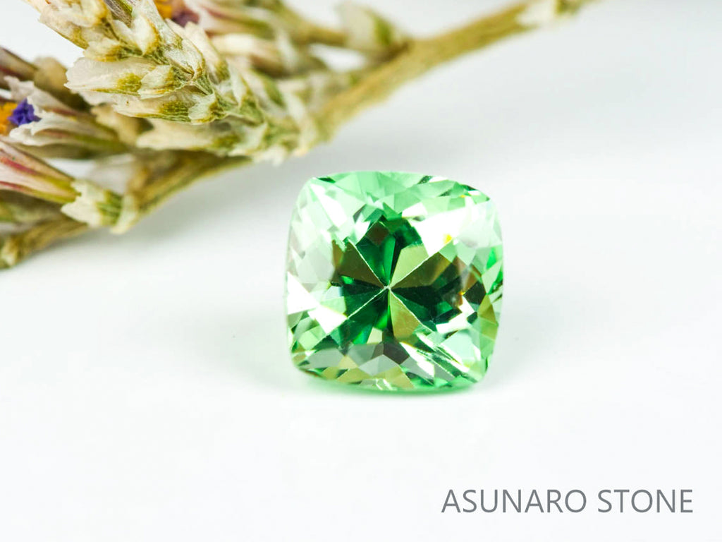 ミントガーネット タンザニア産 　クッションカット 0.43ct【220131-353】
