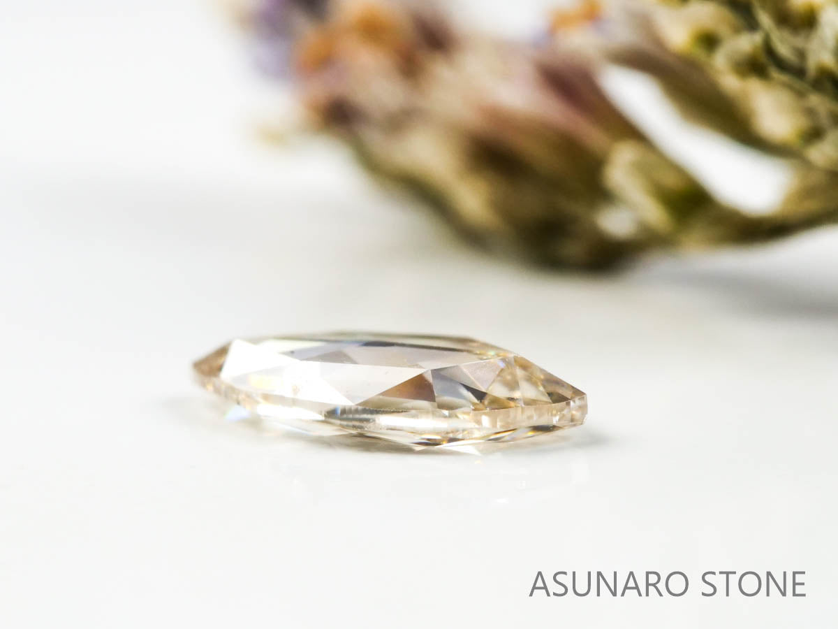 シャンパンカラーダイヤモンド ローズカット 　0.11ct【220207-240】