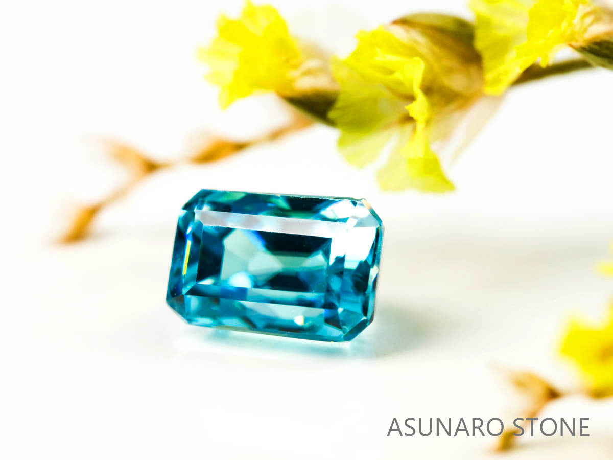 ブルージルコン　ラタナキリブルー　エメラルドカット　1.47ct　カンボジア産　【220317-607】