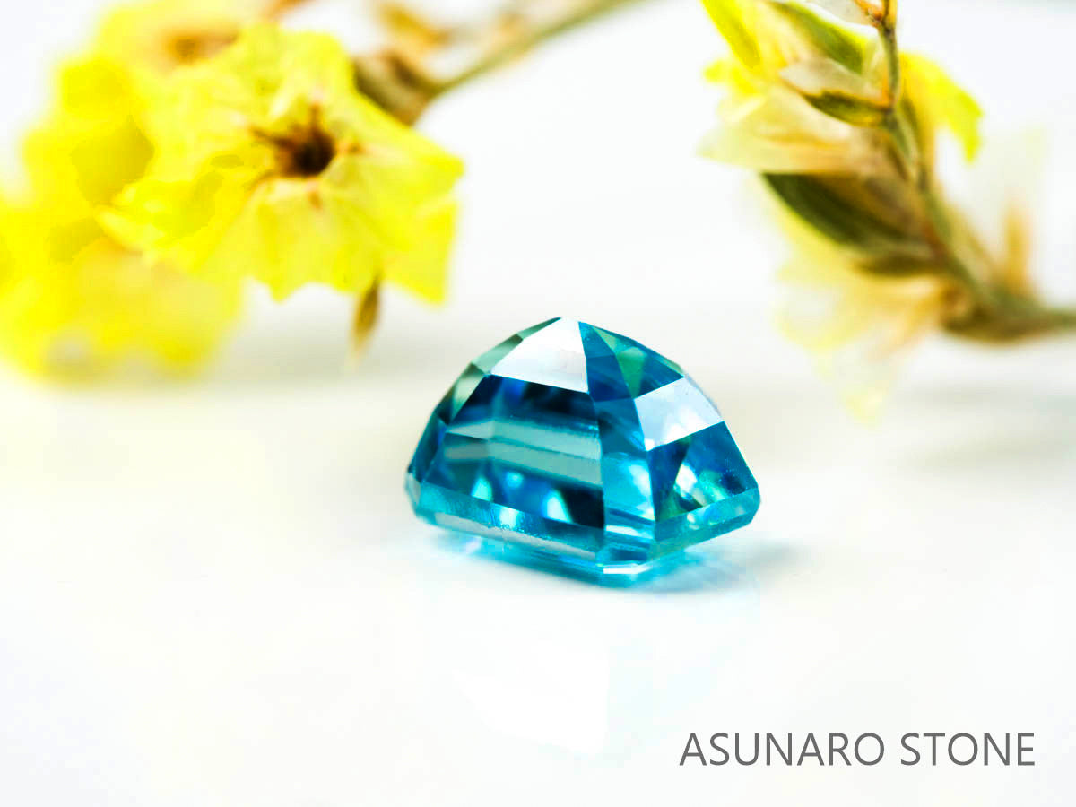 ブルージルコン　ラタナキリブルー　エメラルドカット　1.78ct　カンボジア産　【220317-609】