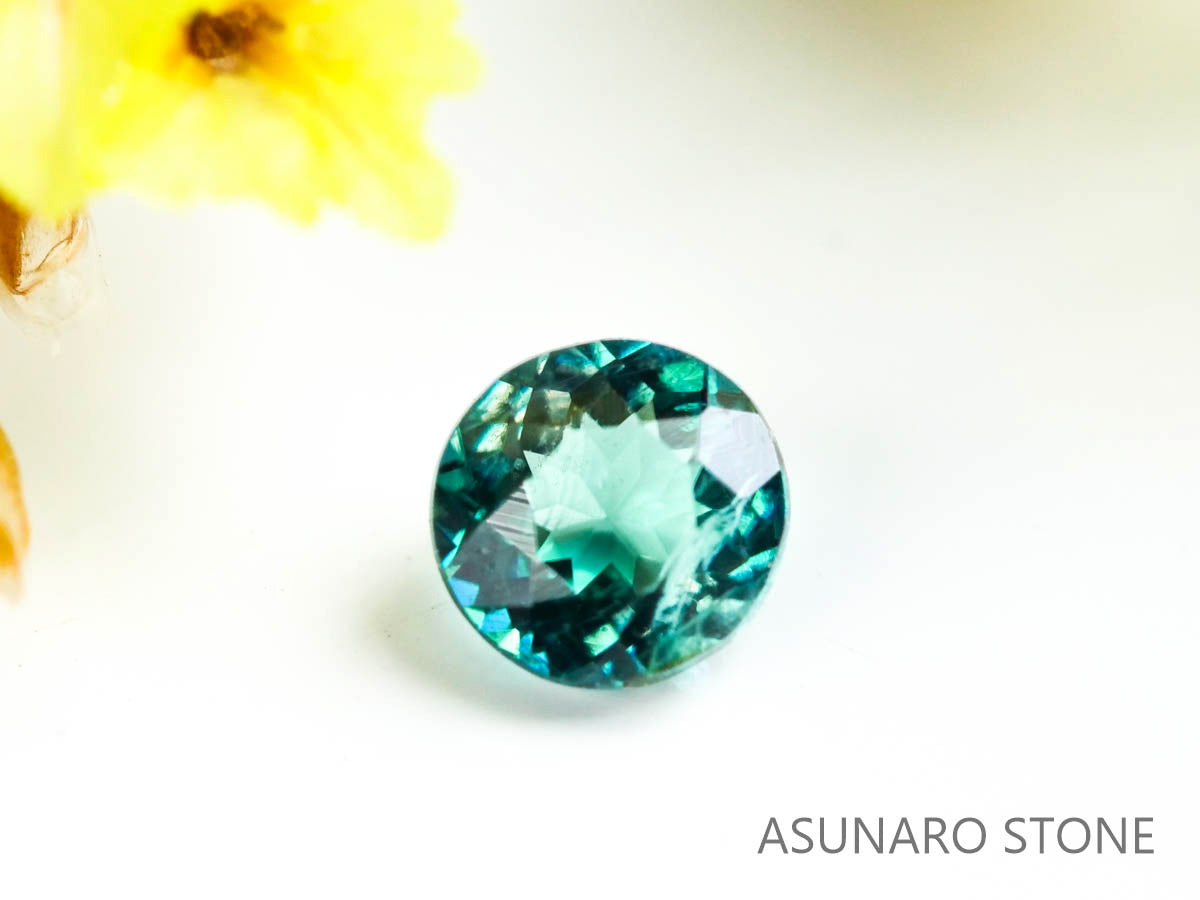 グランディディエライト　 ラウンドカット　 マダガスカル産　0.08ct　【220325-284】