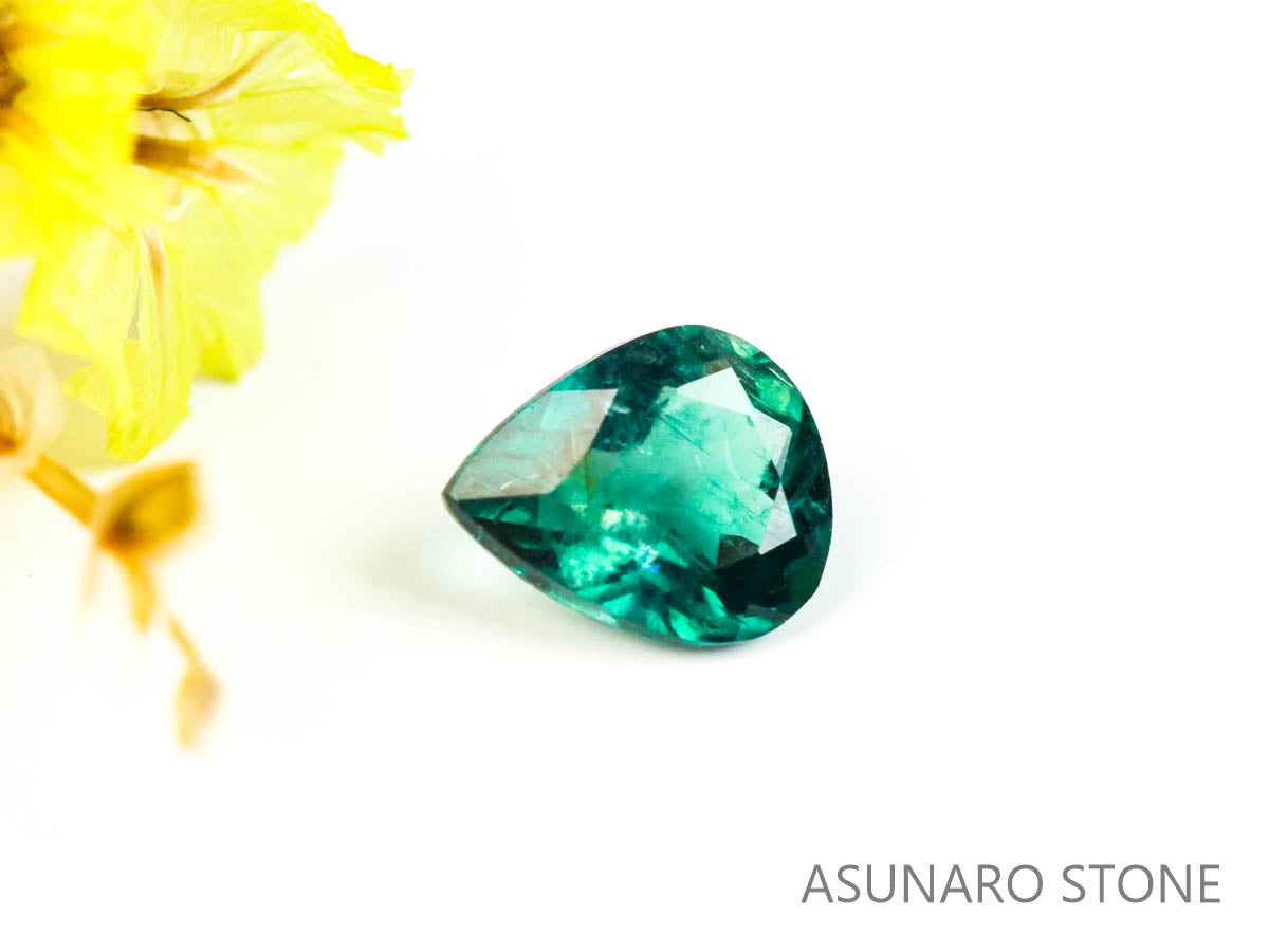 グランディディエライト　ペアシェイプ　 マダガスカル産　0.10ct　【220325-285】