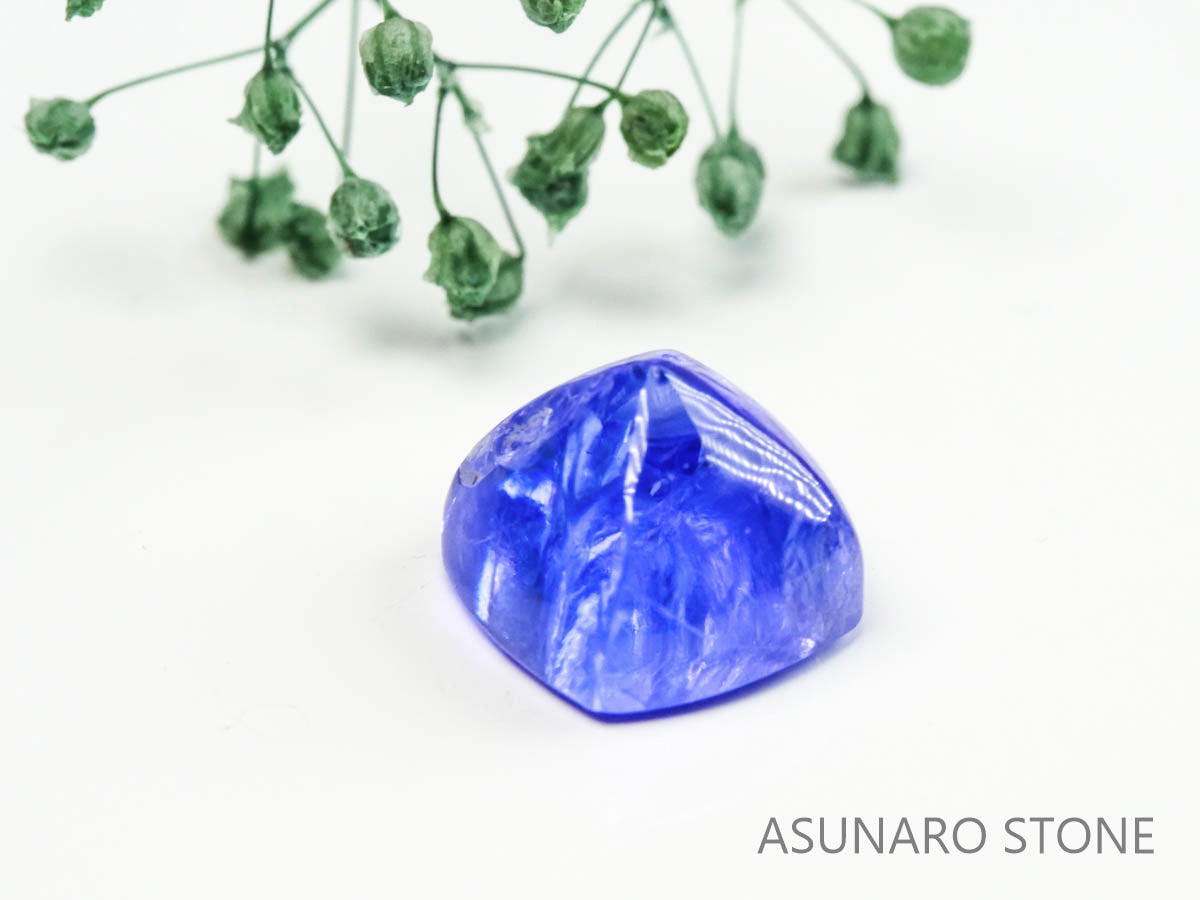 タンザナイト  シュガーローフカット　タンザニア産　　5.22ct【2200506-641】