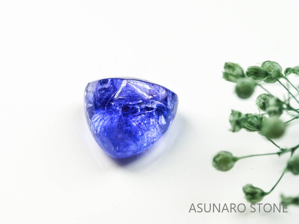 タンザナイト  シュガーローフカット　タンザニア産　　3.23ct【2200506-643】