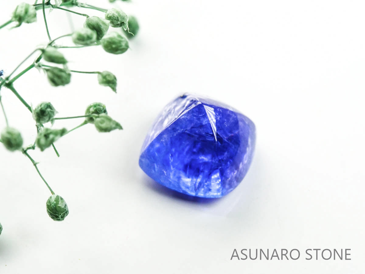 タンザナイト  シュガーローフカット　タンザニア産　　4.05ct【2200506-645】