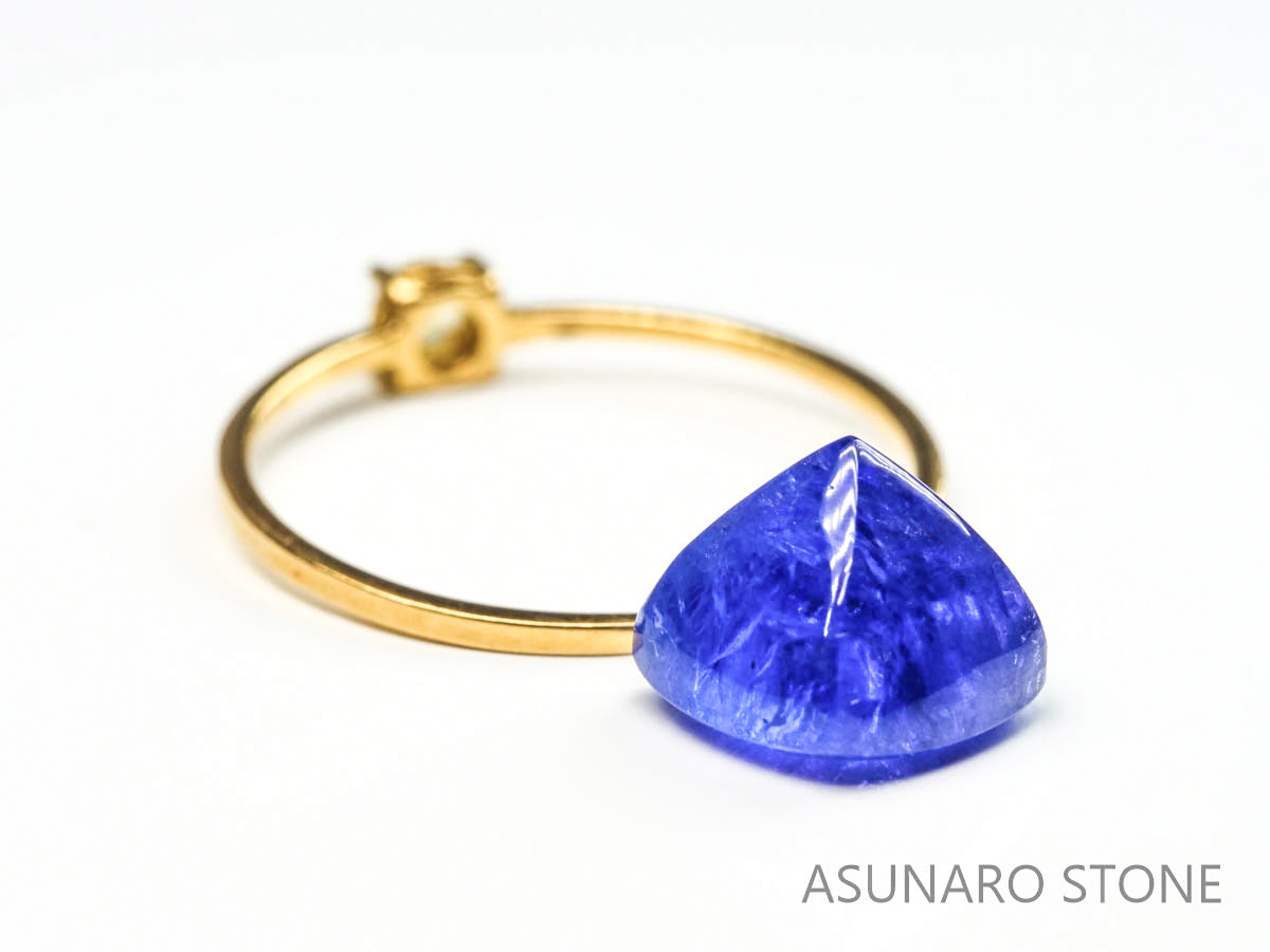 タンザナイト  シュガーローフカット　タンザニア産　　4.05ct【2200506-645】