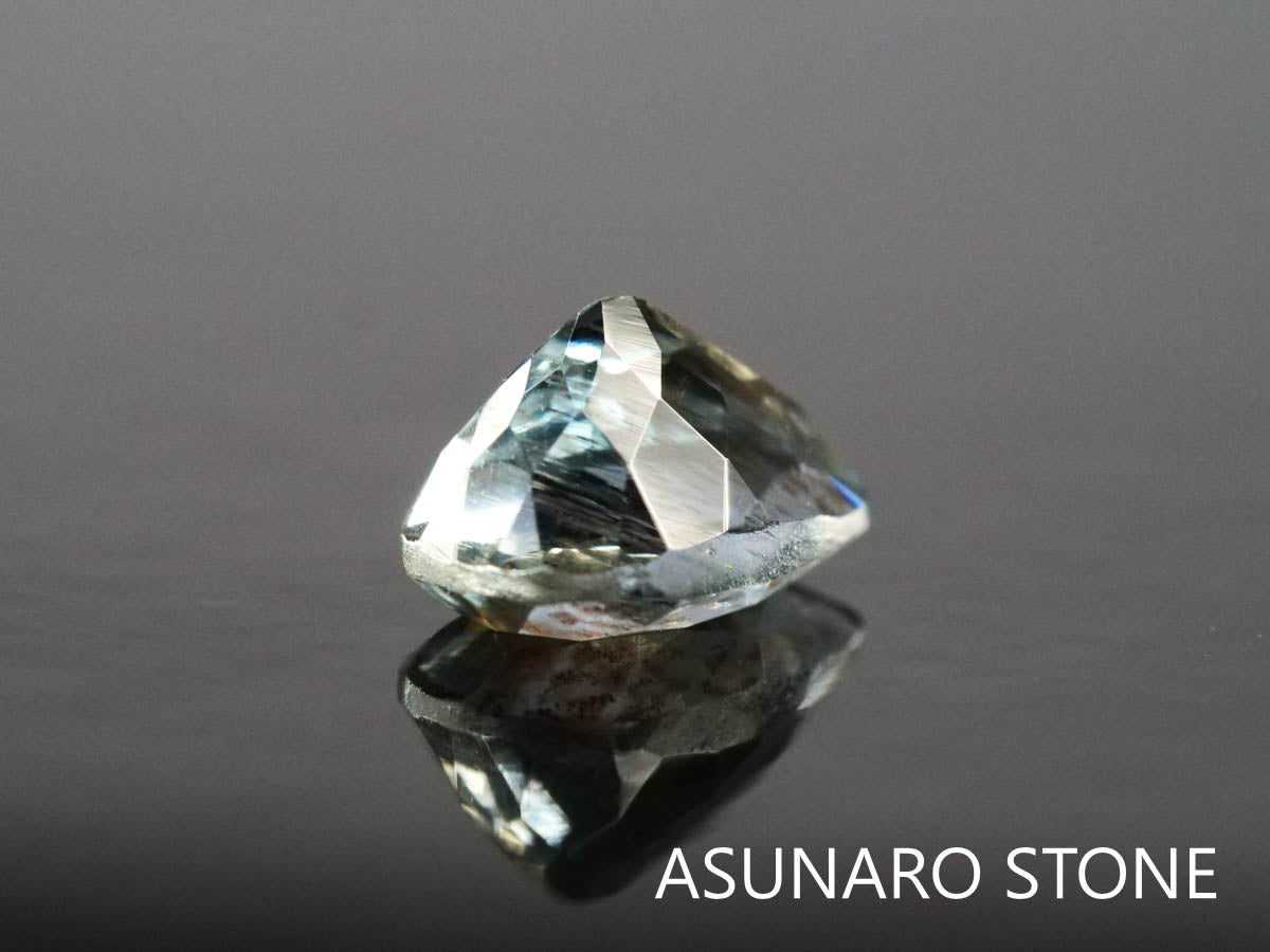 アクアマリンサンストーン  ペアシェイプカット　ブラジル産　　0.87ct【2200509-649】