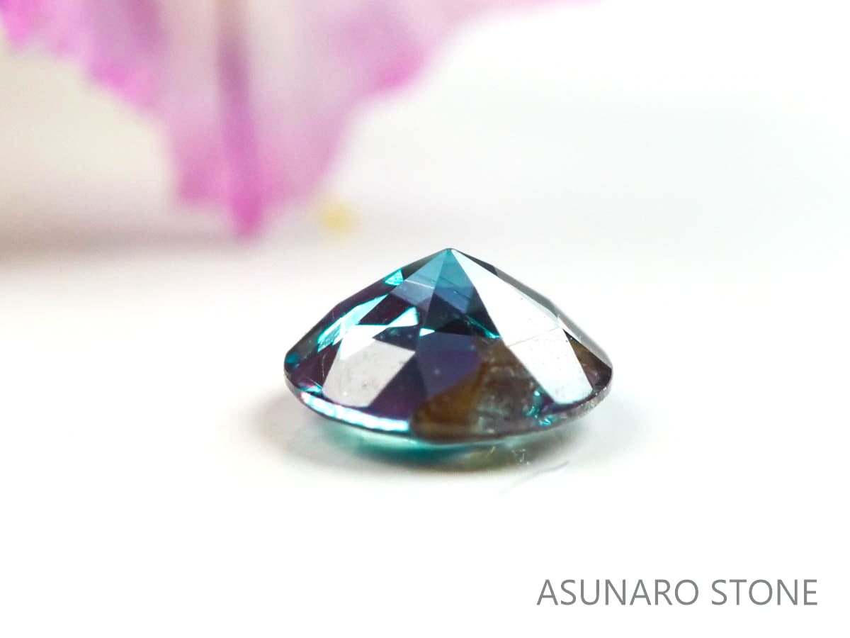 アレキサンドライト　ラウンドカット　 ブラジル産　0.08ct【220518-668】