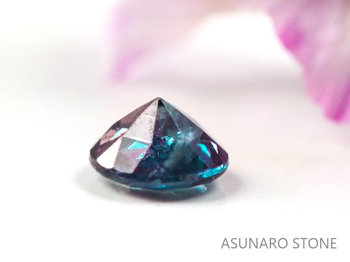 アレキサンドライト　ラウンドカット　 ブラジル産　0.08ct【220518-675】