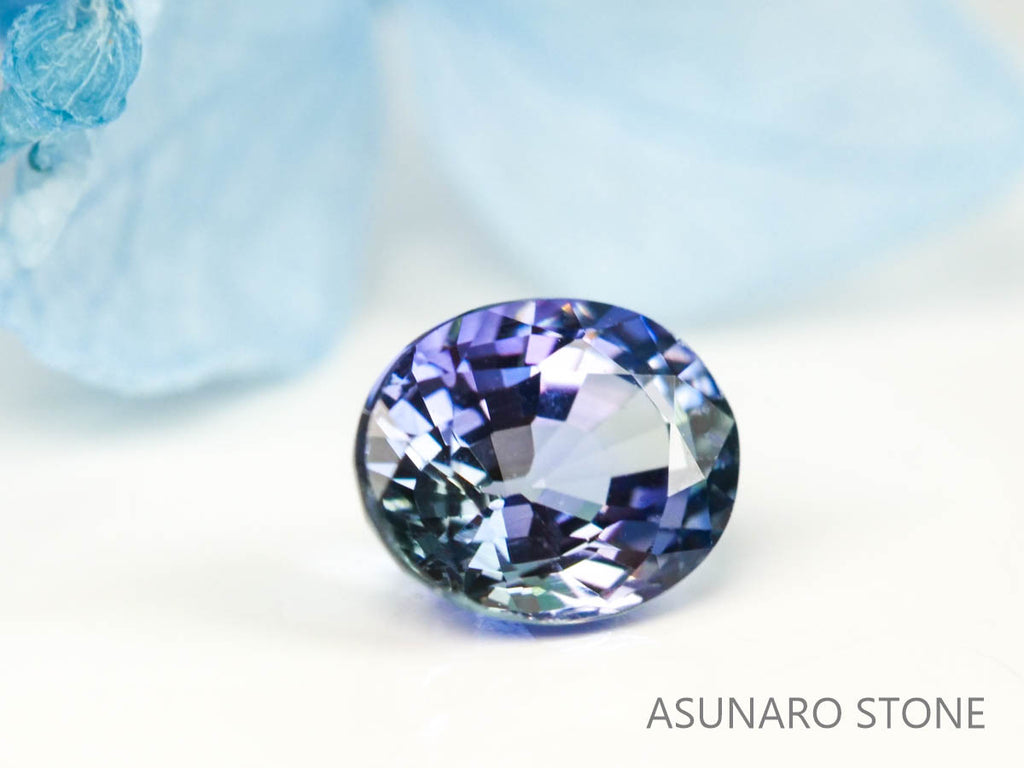 バイカラータンザナイト（ゾイサイト）  オーバルカット　タンザニア産　　0.80ct【2200506-682】