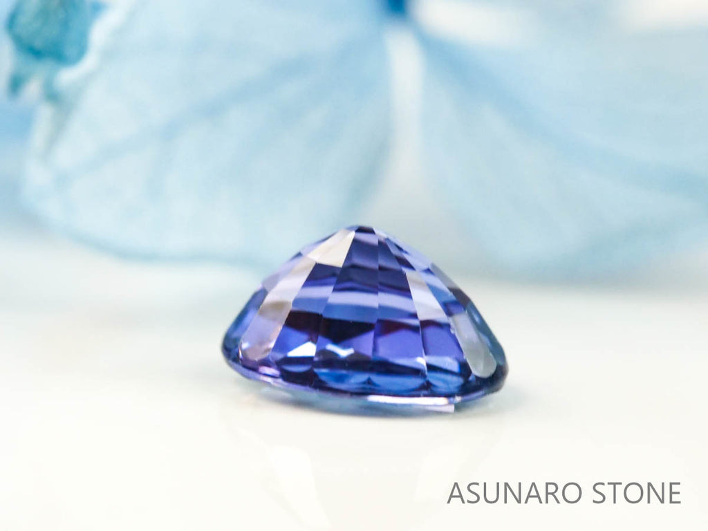 バイカラータンザナイト（ゾイサイト）  オーバルカット　タンザニア産　　0.80ct【2200506-682】