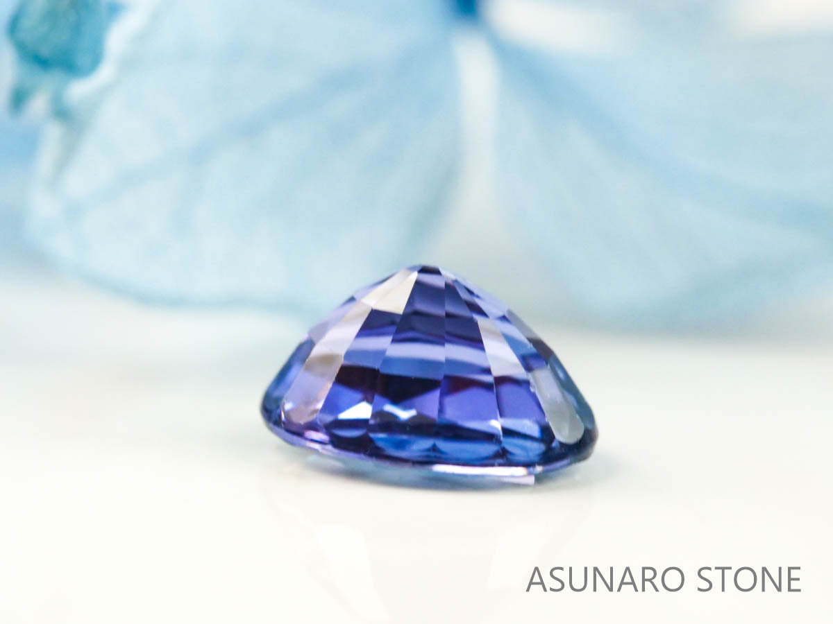 バイカラータンザナイト（ゾイサイト）  オーバルカット　タンザニア産　　0.80ct【2200506-682】