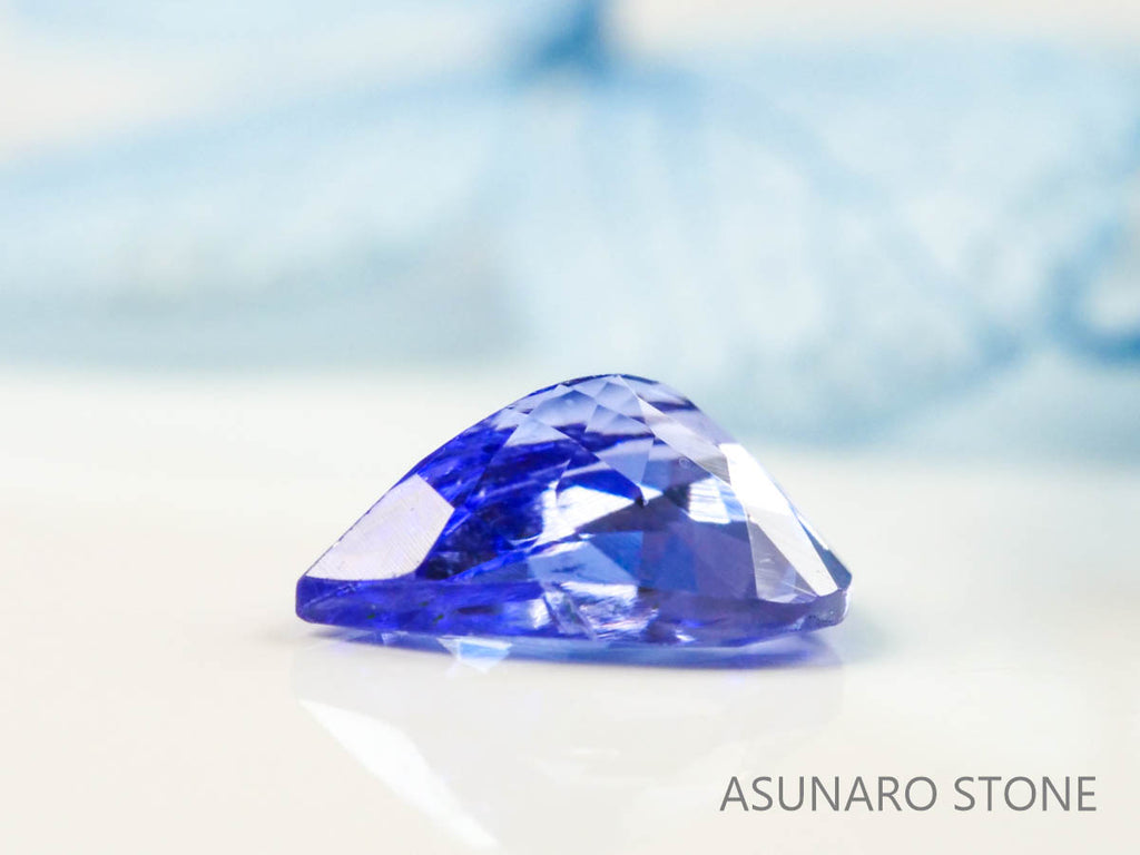 タンザナイト  ペアシェイプカット　タンザニア産　　0.71ct【2200506-685】