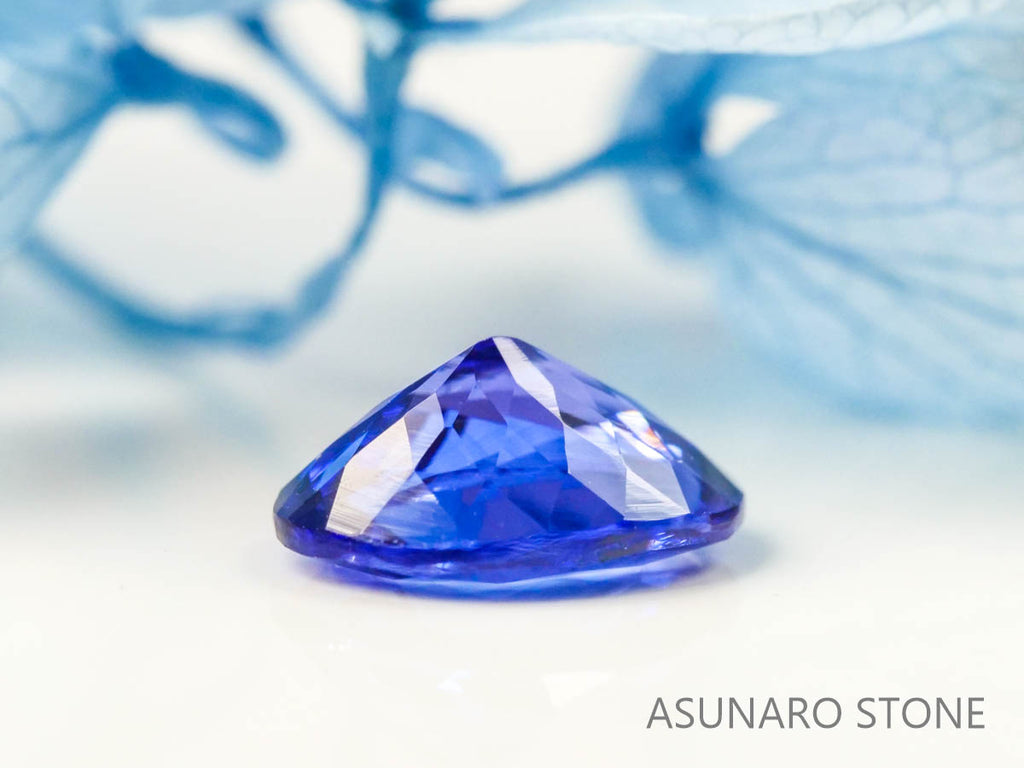 タンザナイト  オーバルカット　タンザニア産　　0.97ct【2200506-688】