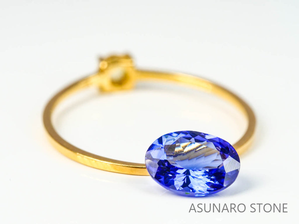 タンザナイト  オーバルカット　タンザニア産　　0.97ct【2200506-688】