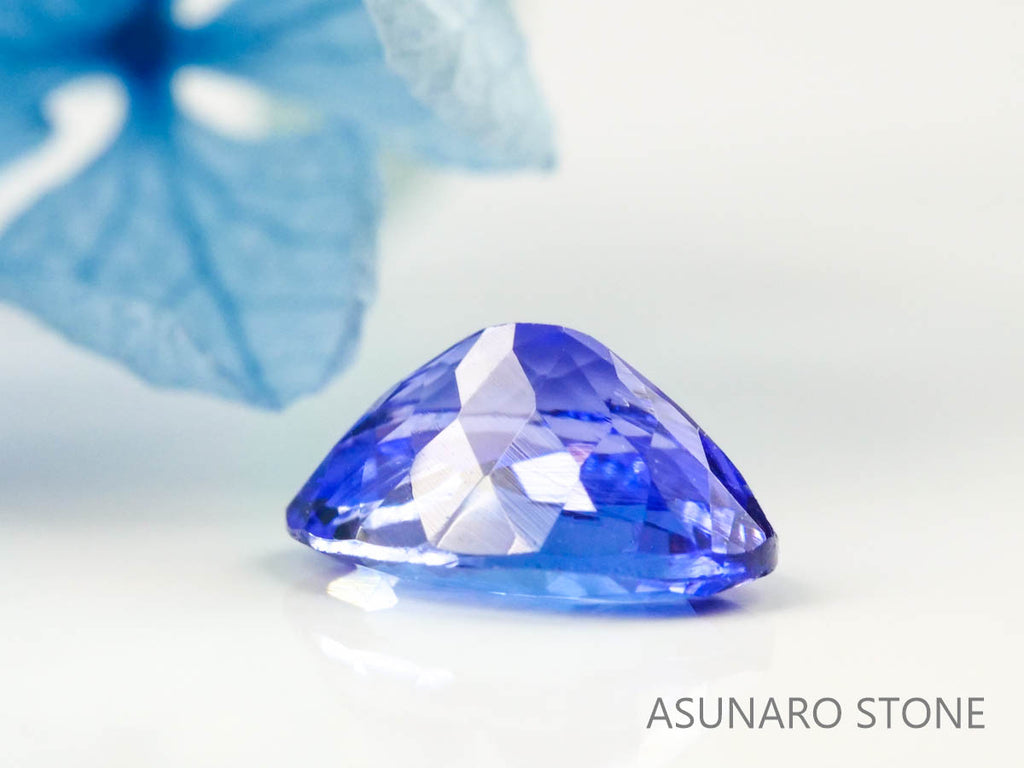 タンザナイト  オーバルカット　タンザニア産　　0.82ct【2200506-689】