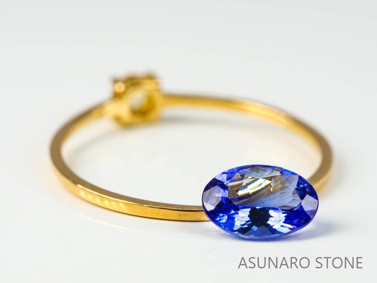 タンザナイト  オーバルカット　タンザニア産　　0.68ct【2200506-690】