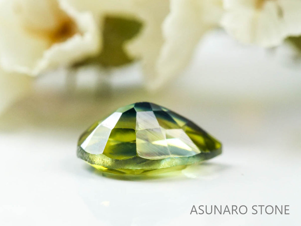 パーティーカラードサファイア  ペアシェイプ　 スリランカ産　0.86ct【220523-703】