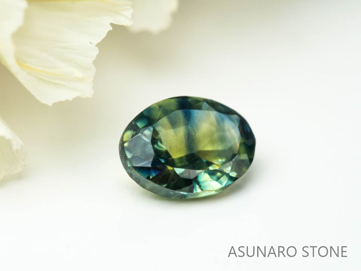 バイカラーサファイア 　オーバルカット　 スリランカ産　0.34ct【220523-704】