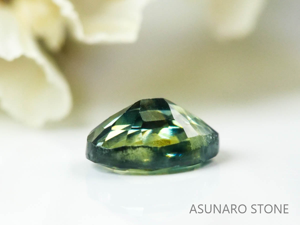 バイカラーサファイア 　オーバルカット　 スリランカ産　0.34ct【220523-704】