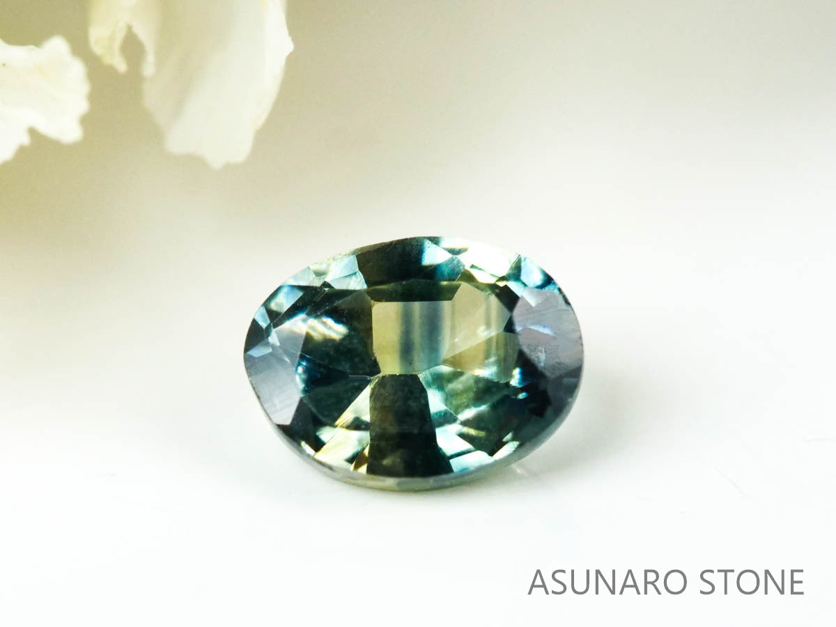 バイカラーサファイア 　オーバルカット　 スリランカ産　0.36ct【220523-707】