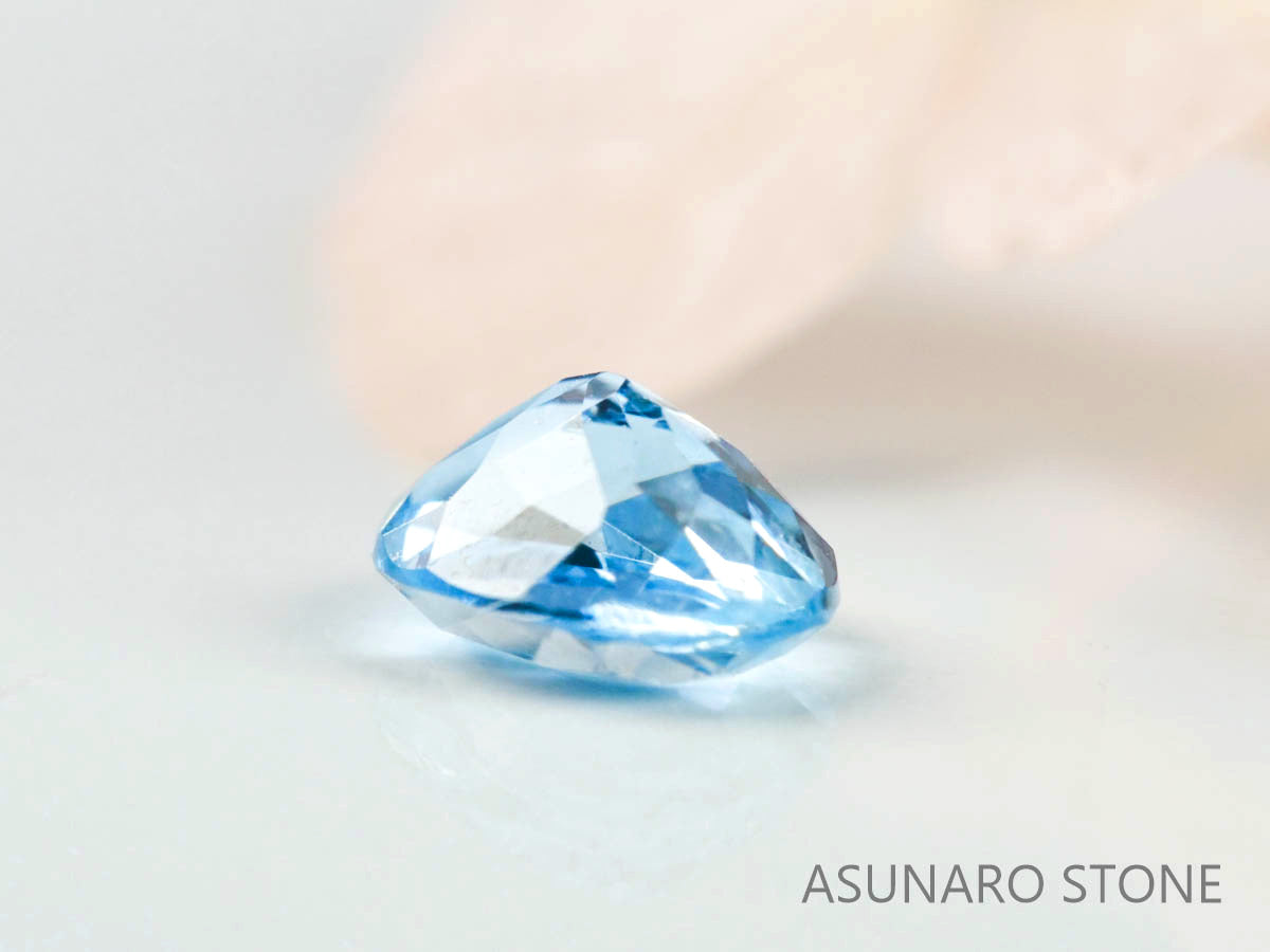 サンタマリアアクアマリン オーバルカット ブラジル産　0.26ct【220608-710】