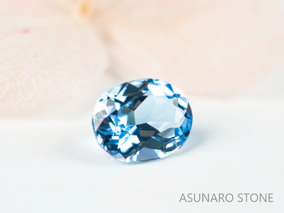 天然アクアマリンオーバル5.60cts サンタマリアアクアマリン オーバルカット ブラジル産 0.23ct【220608