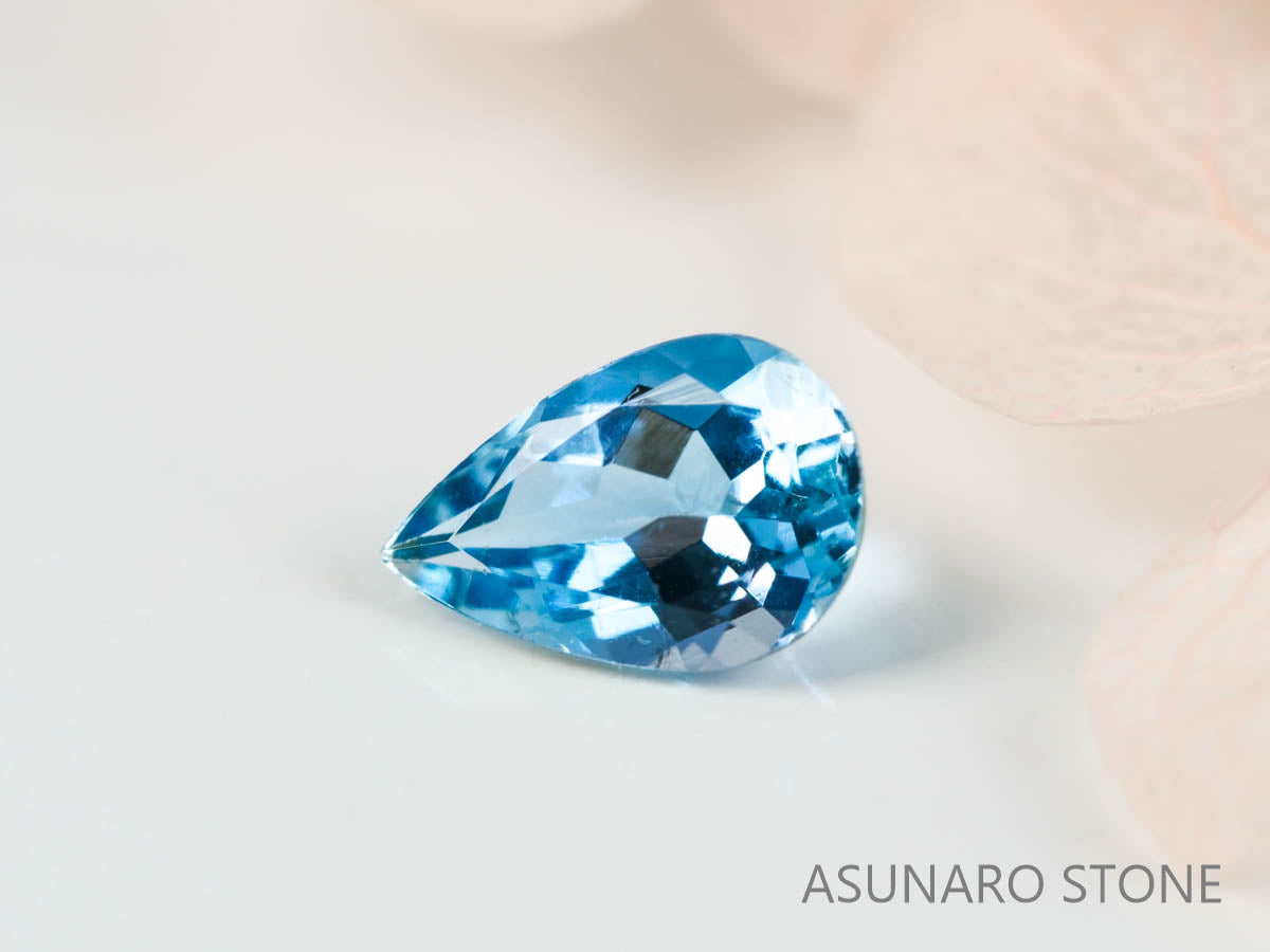 サンタマリアアクアマリン ペアシェイプカット ブラジル産　0.35ct【220608-713】