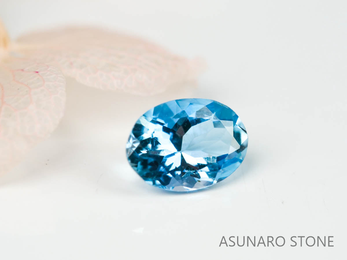 サンタマリアアクアマリン オーバルカット ブラジル産　0.41ct【220608-714】