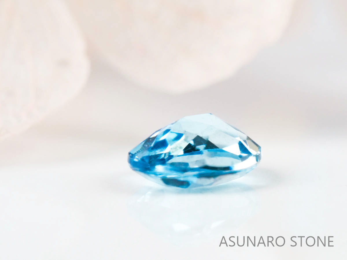 サンタマリアアクアマリン オーバルカット ブラジル産　0.21ct【220608-715】