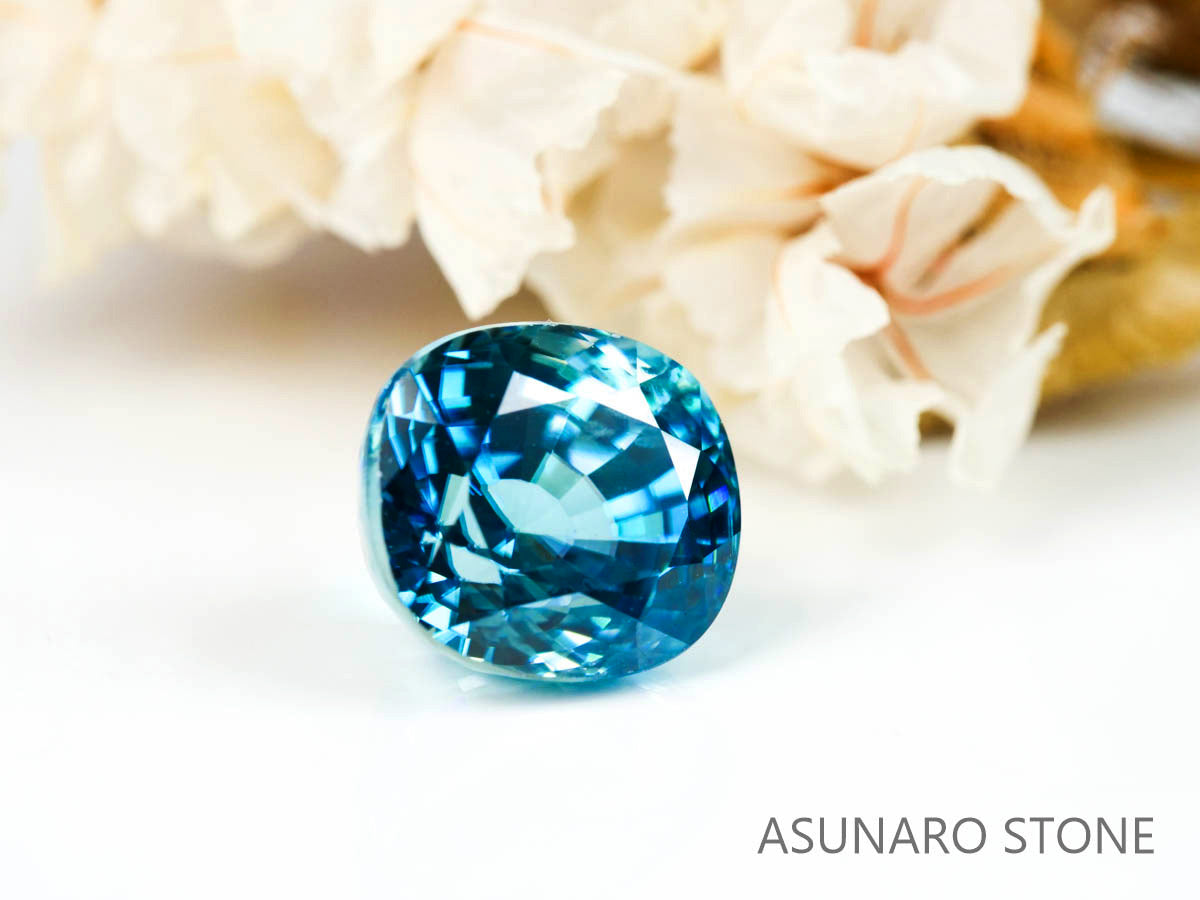 ブルージルコン　ラタナキリブルー　クッションカット　3.80ct　カンボジア産　【220615-717】