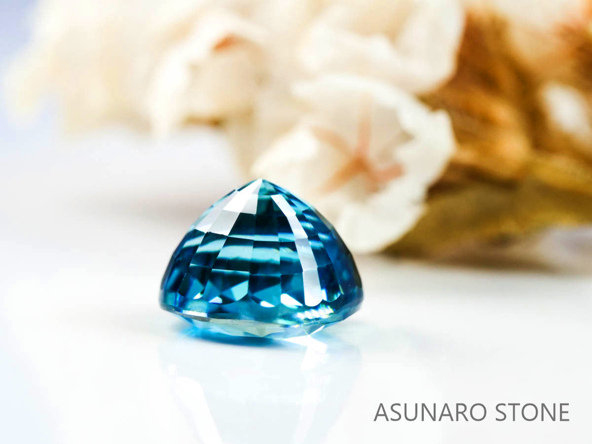 ブルージルコン ラタナキリブルー クッションカット 3.80ct カンボジア