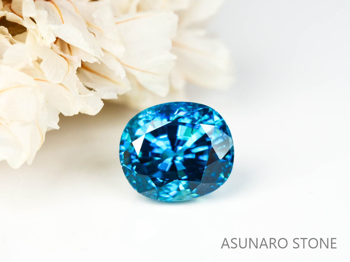 ブルージルコン　ラタナキリブルー　クッションカット　3.30ct　カンボジア産　【220615-718】