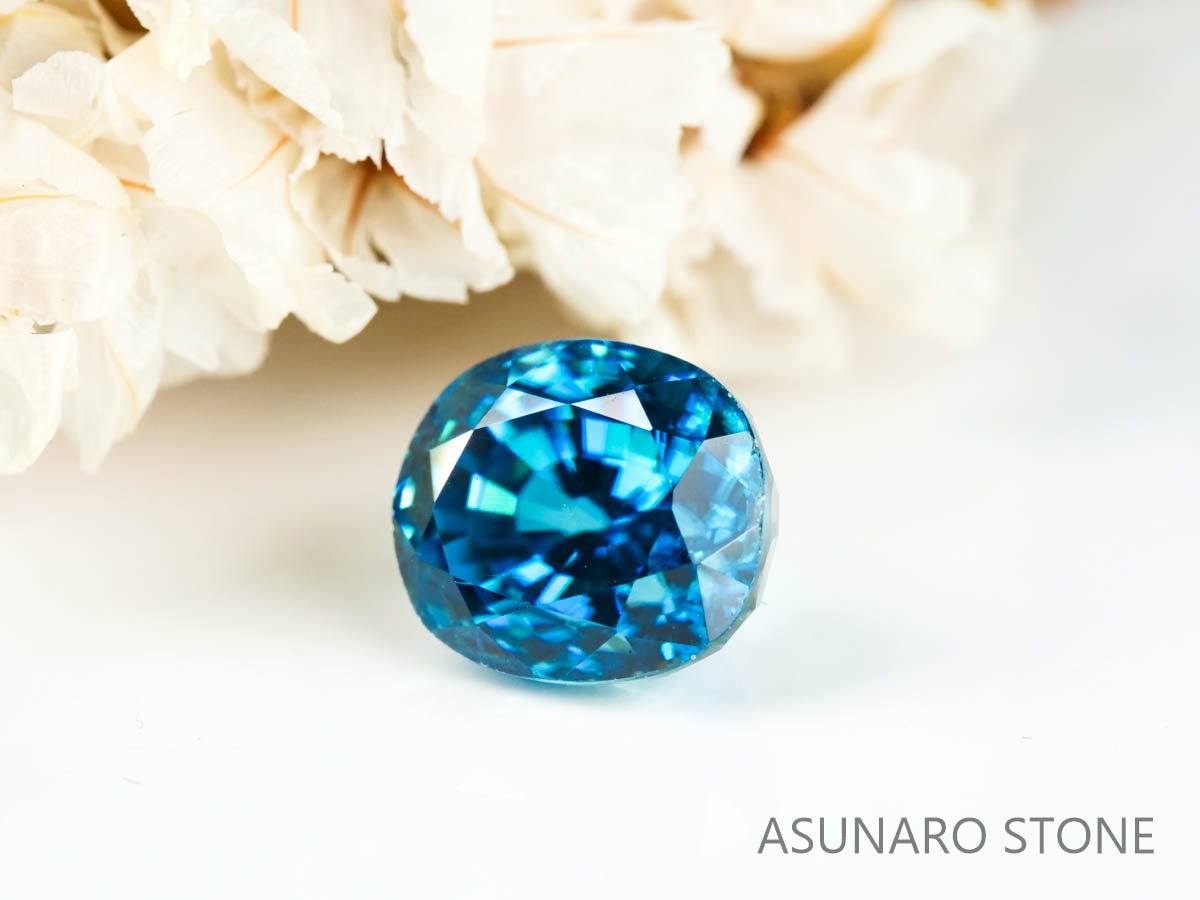 ブルージルコン　ラタナキリブルー　クッションカット　3.30ct　カンボジア産　【220615-718】