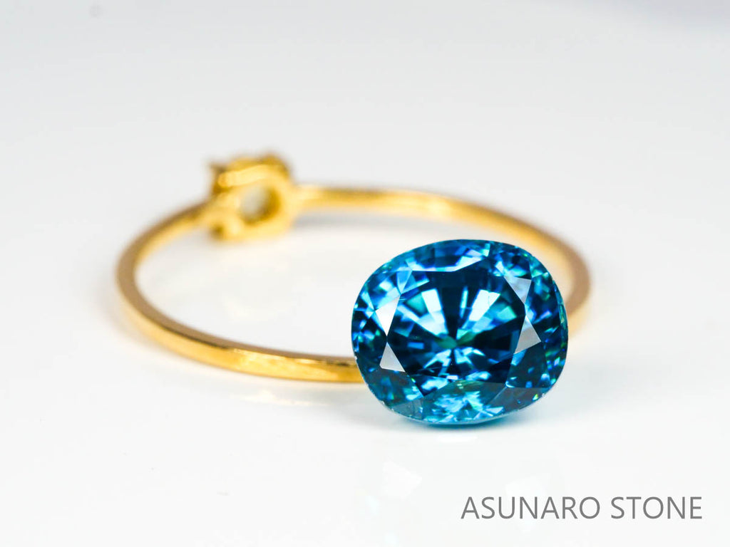 ブルージルコン　ラタナキリブルー　クッションカット　3.30ct　カンボジア産　【220615-718】