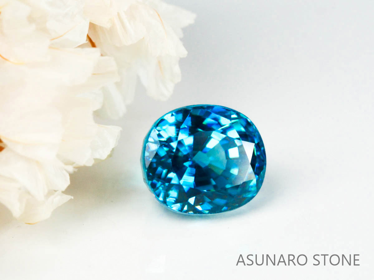 ブルージルコン　ラタナキリブルー　クッションカット　3.00ct　カンボジア産　【220615-722】