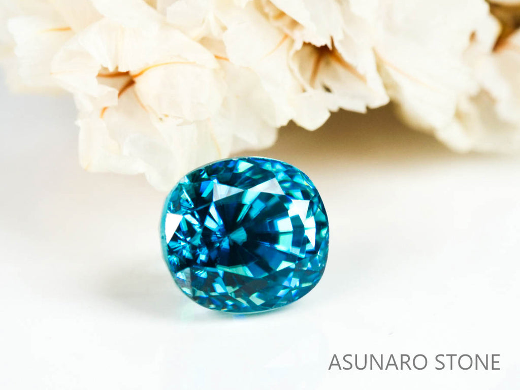 ブルージルコン　ラタナキリブルー　クッションカット　3.22ct　カンボジア産　【220615-723】