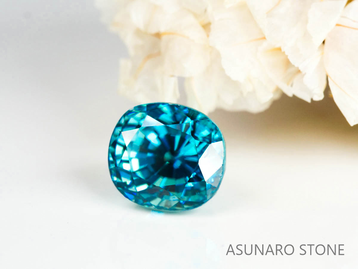 ブルージルコン　ラタナキリブルー　クッションカット　3.22ct　カンボジア産　【220615-723】