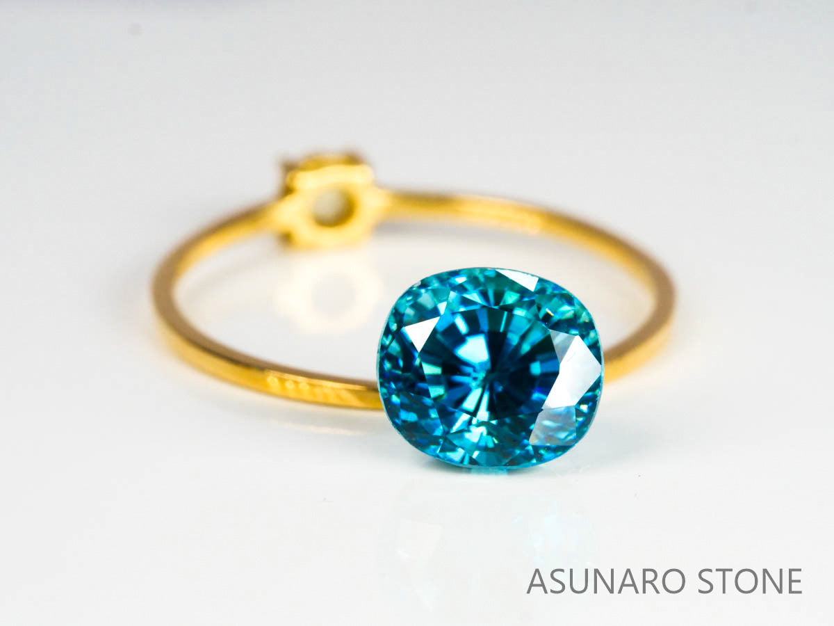 ブルージルコン　ラタナキリブルー　クッションカット　3.22ct　カンボジア産　【220615-723】