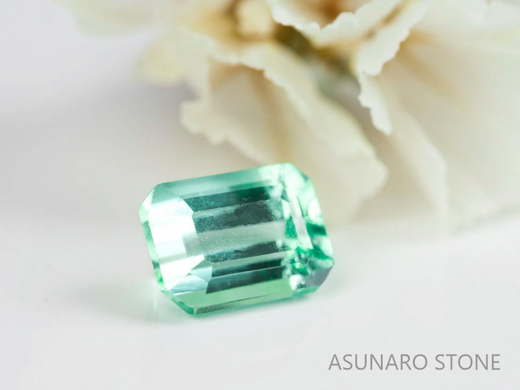 シーフォームトルマリン 　エメラルドカット 　アフガニスタン産  0.62ct　【220617-730】
