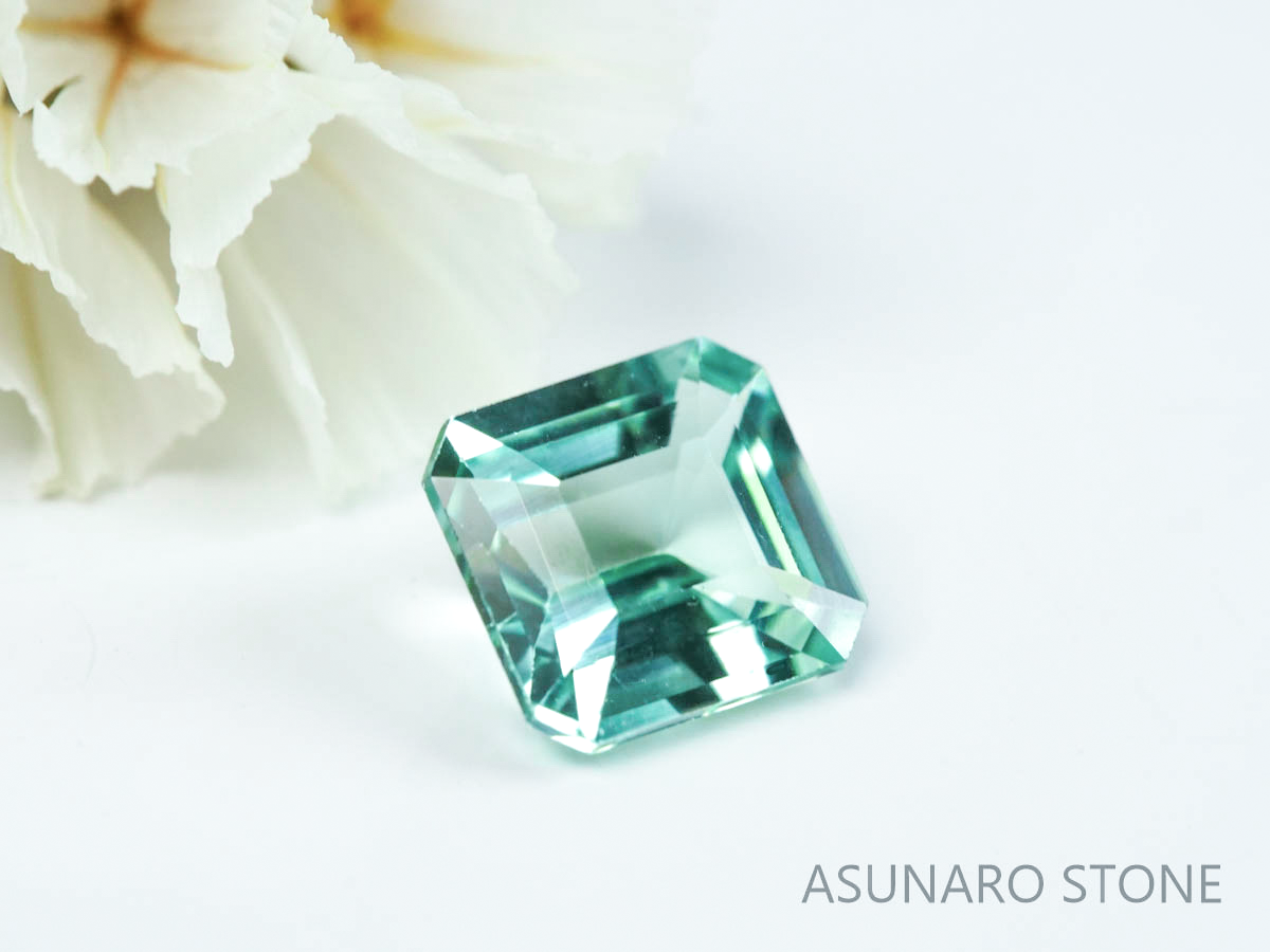 シーフォームトルマリン 　エメラルドカット 　アフガニスタン産  0.87ct　【220617-733】