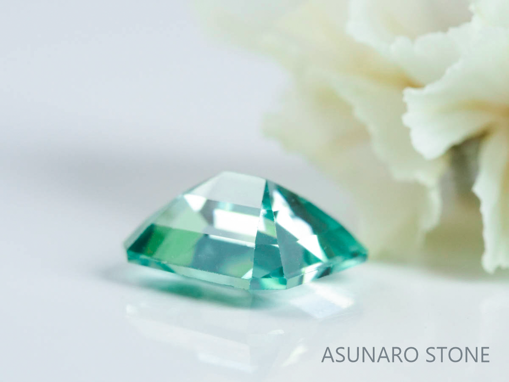 シーフォームトルマリン 　エメラルドカット 　アフガニスタン産  0.87ct　【220617-733】