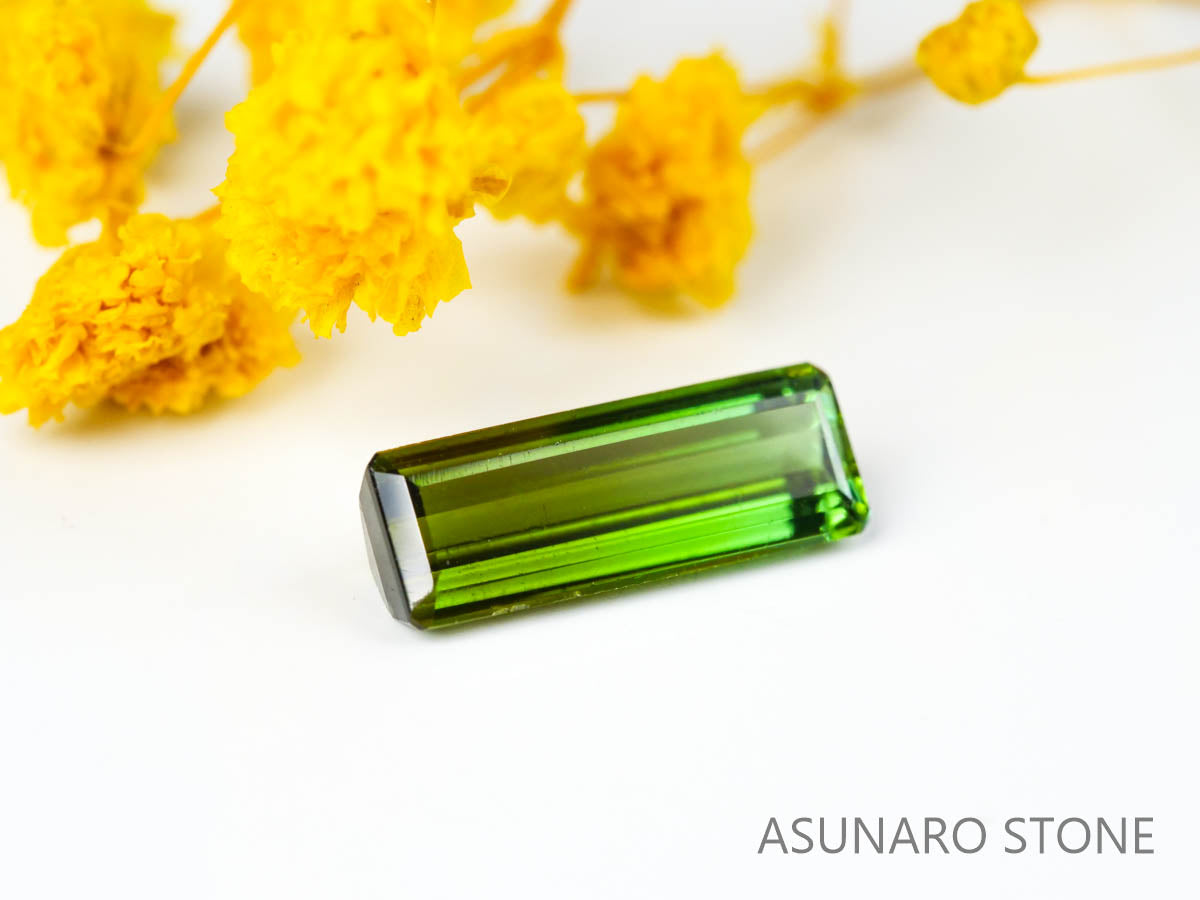 グリーントルマリン 　スクエアカット 　アフガニスタン産  1.73ct　【220627-739】