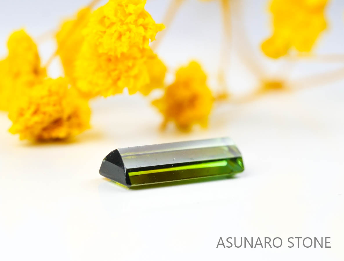 グリーントルマリン 　スクエアカット 　アフガニスタン産  1.73ct　【220627-739】