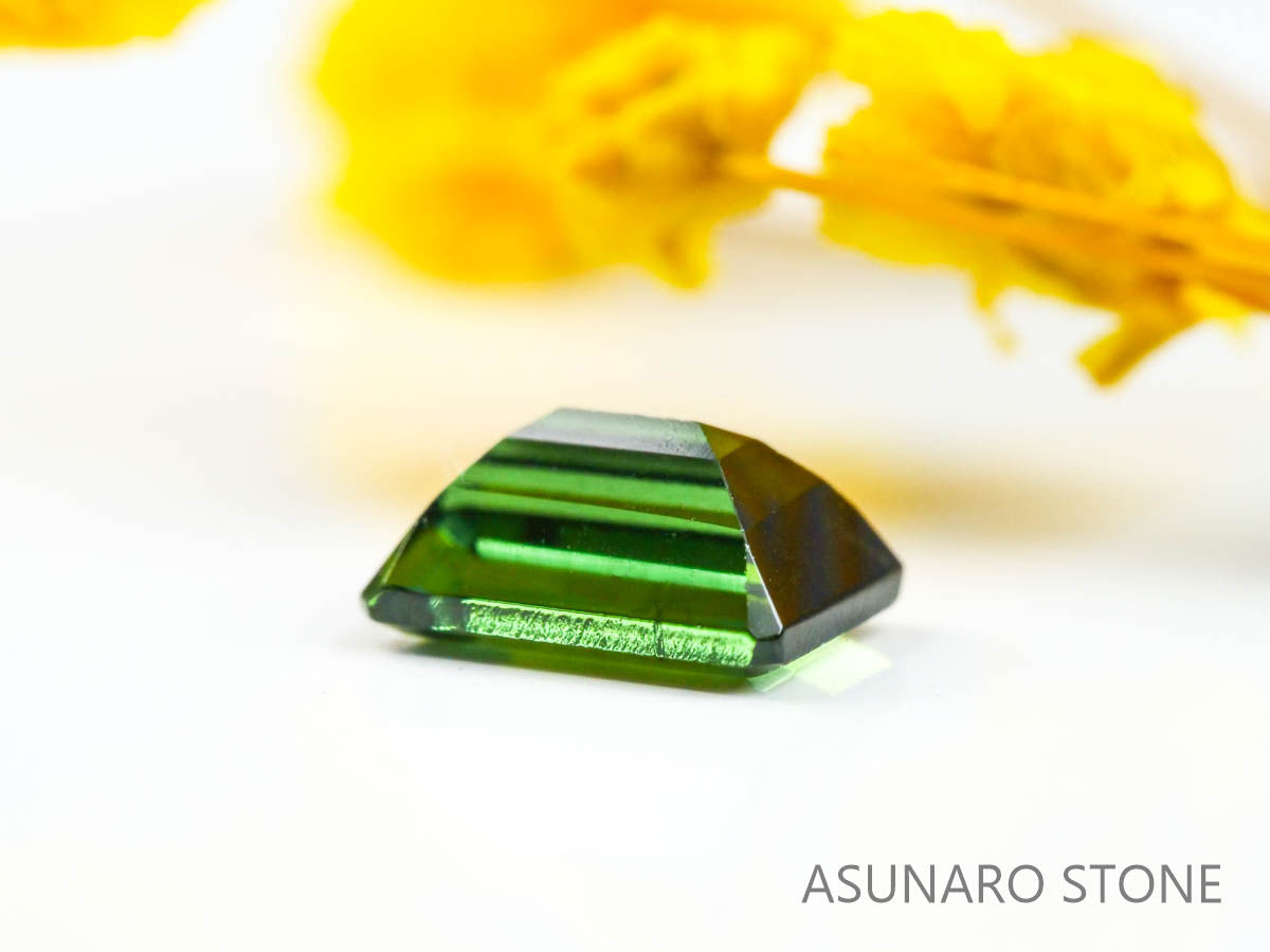 グリーントルマリン 　エメラルドカット 　アフガニスタン産  0.71ct　【220627-742】