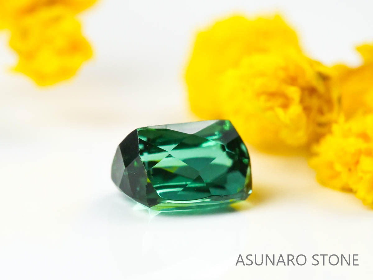 ブルーグリーントルマリン 　クッションカット 　アフガニスタン産  0.83ct　【220627-746】